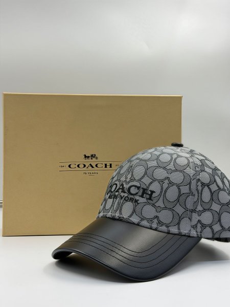 طاقية كوتش COACH