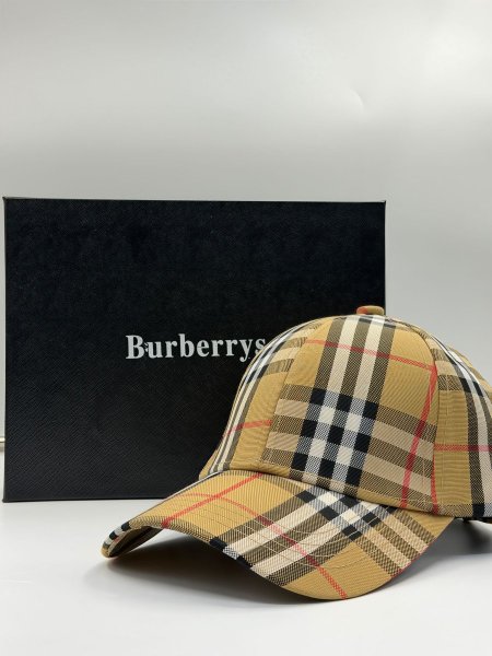 طاقية بربري Burberry <br> <span class='text-color-warm'>بيعت كلها</span>
