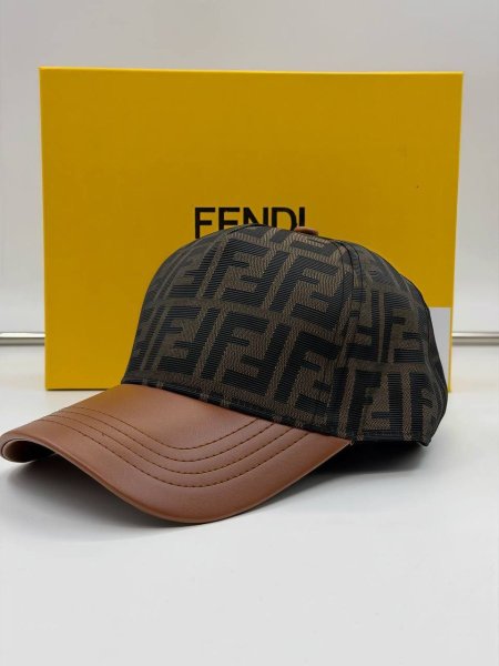 طاقية FENDI