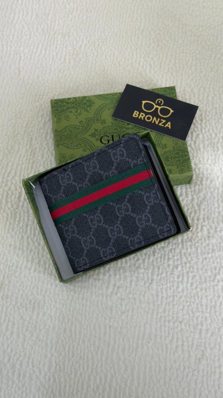 جزدان HUCCI  قوتشي