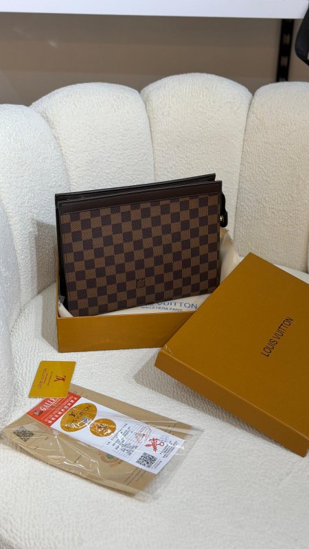 شنطة  LV لويس فيوتن