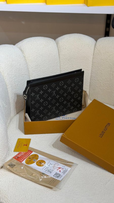 شنطة  LV لويس فيوتن