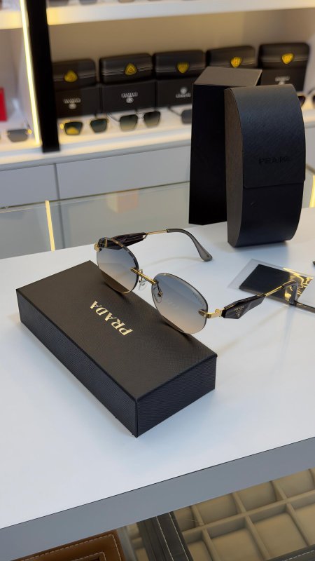 نظارة PRADA برادا
