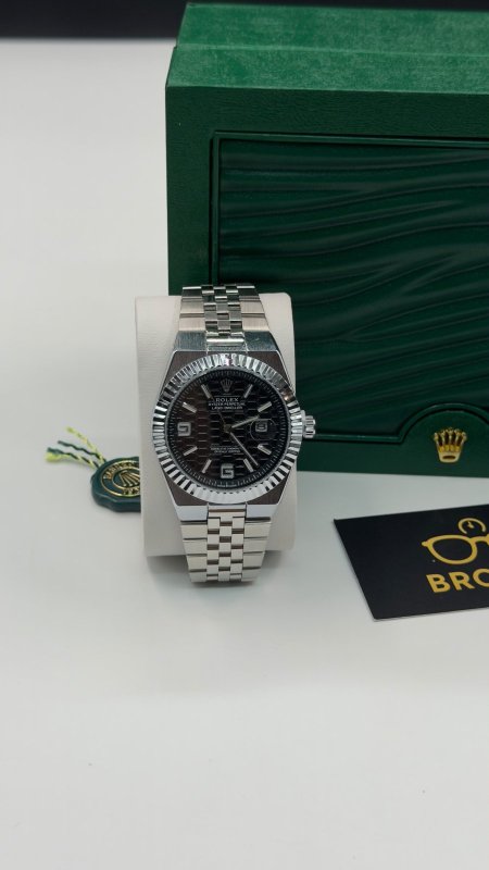ساعة رولكس ROLEX لاند دويلار
