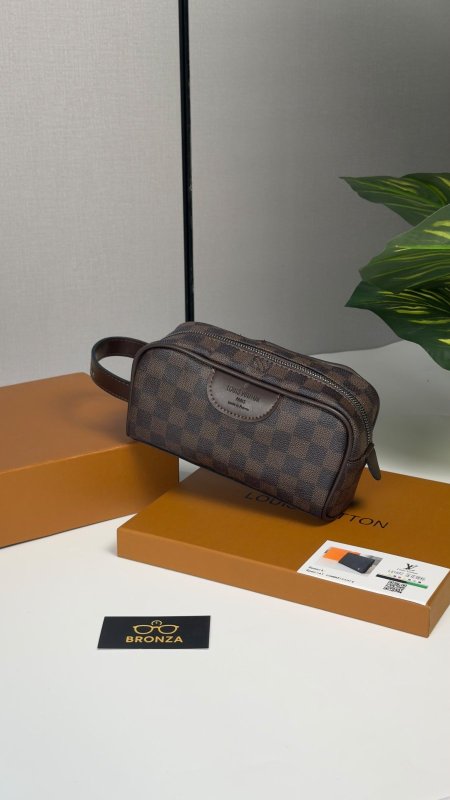 شنطة يد LV لويس فيتون