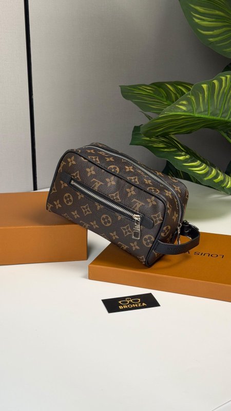 شنطة يد LV لويس فيتون