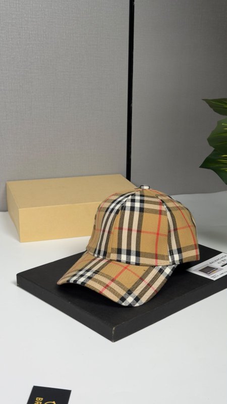 طاقية بربري Burberry