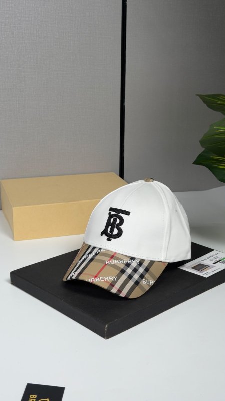 طاقية بربري Burberry