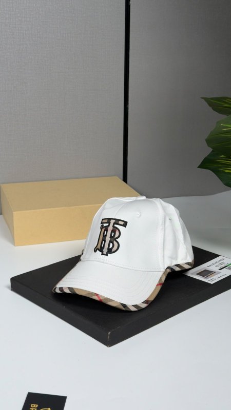 طاقية بربري Burberry