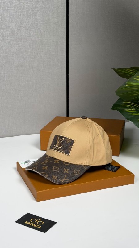 طاقية لويس فيتون LV