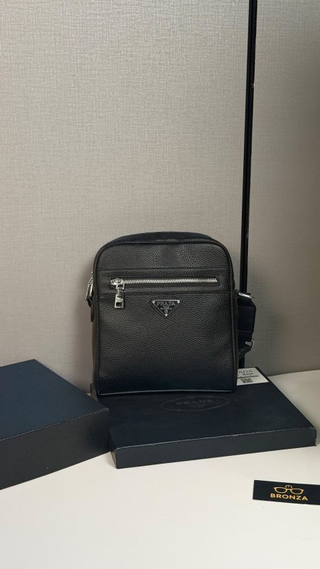 شنطة كتف PRADA برادا