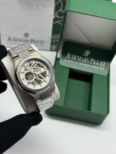 ساعة رجالي AP