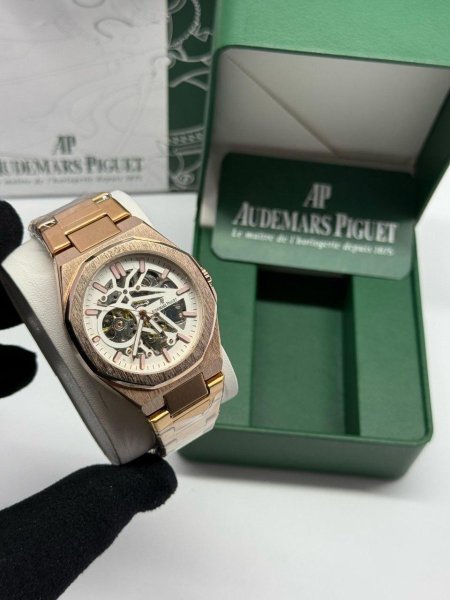 ساعة رجالي AP