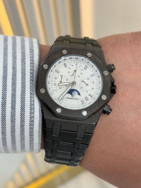 ساعة رجالي AP