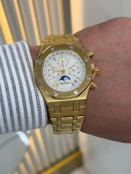 ساعة رجالي AP