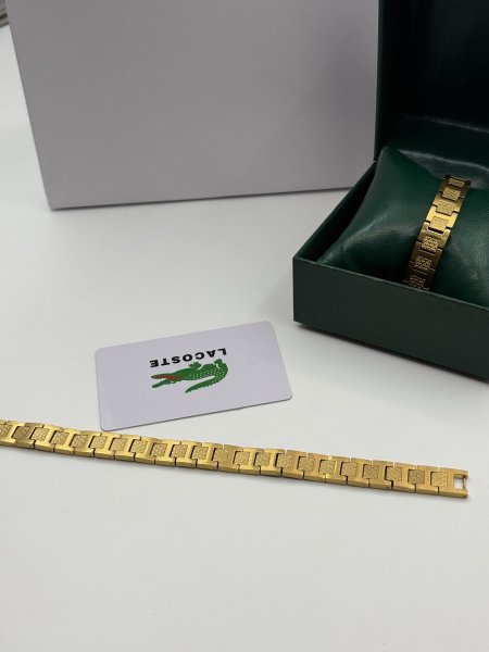 اسوارة لاكوست