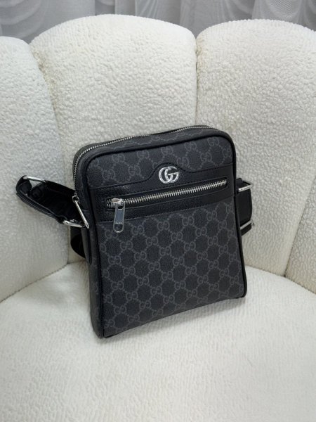 شنطة كتف قوتشي