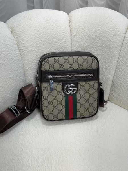 شنطة كتف قوتشي